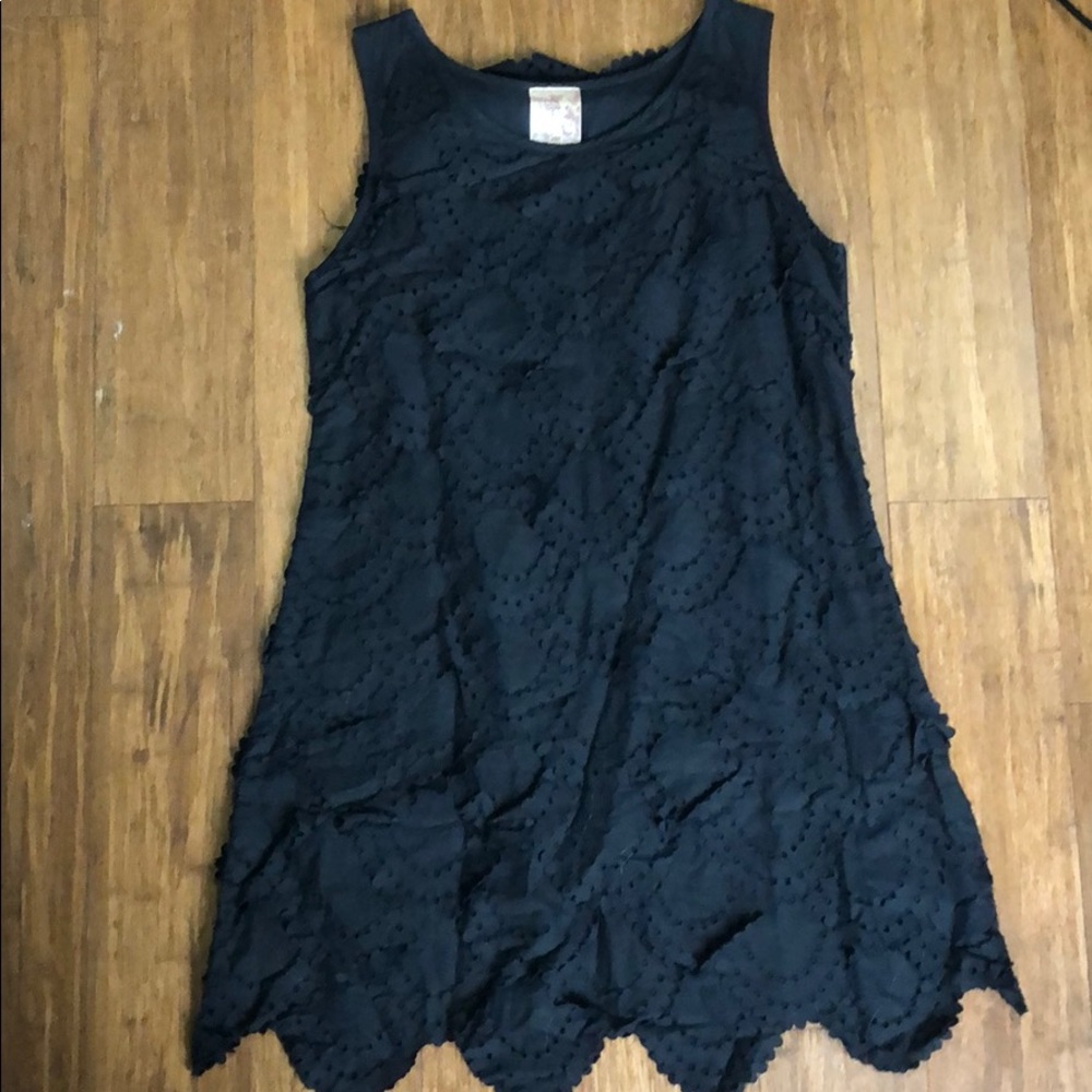Cute scalloped black dress